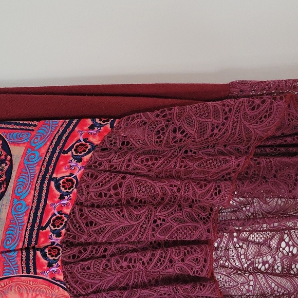 Geometric Red High-Low Top - Picture 2 of 6